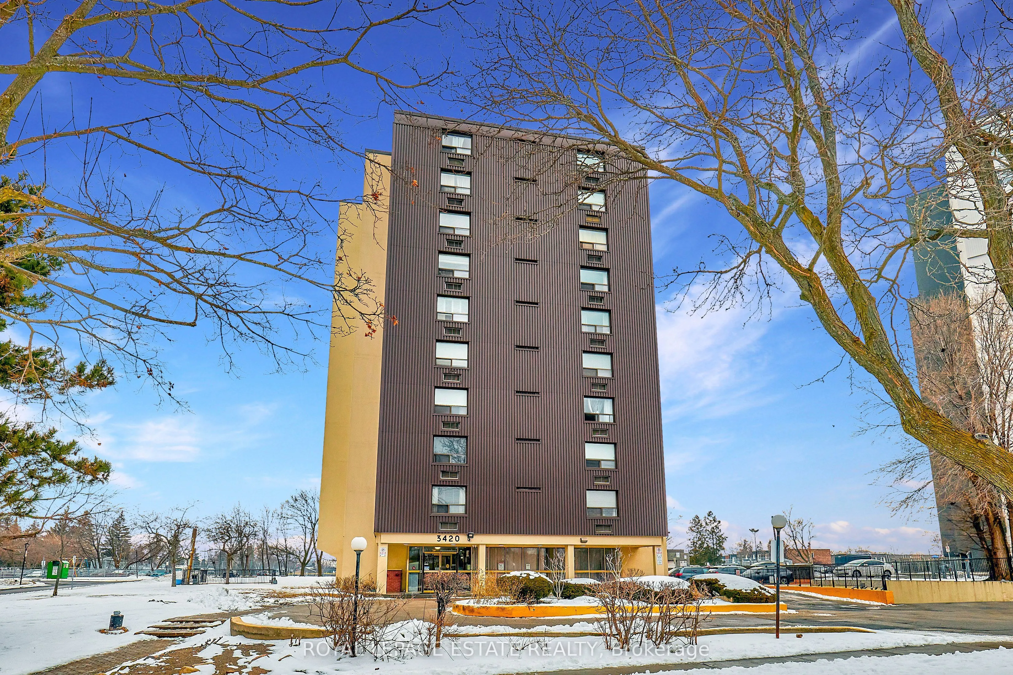 3420 Eglinton Avenue E, #704