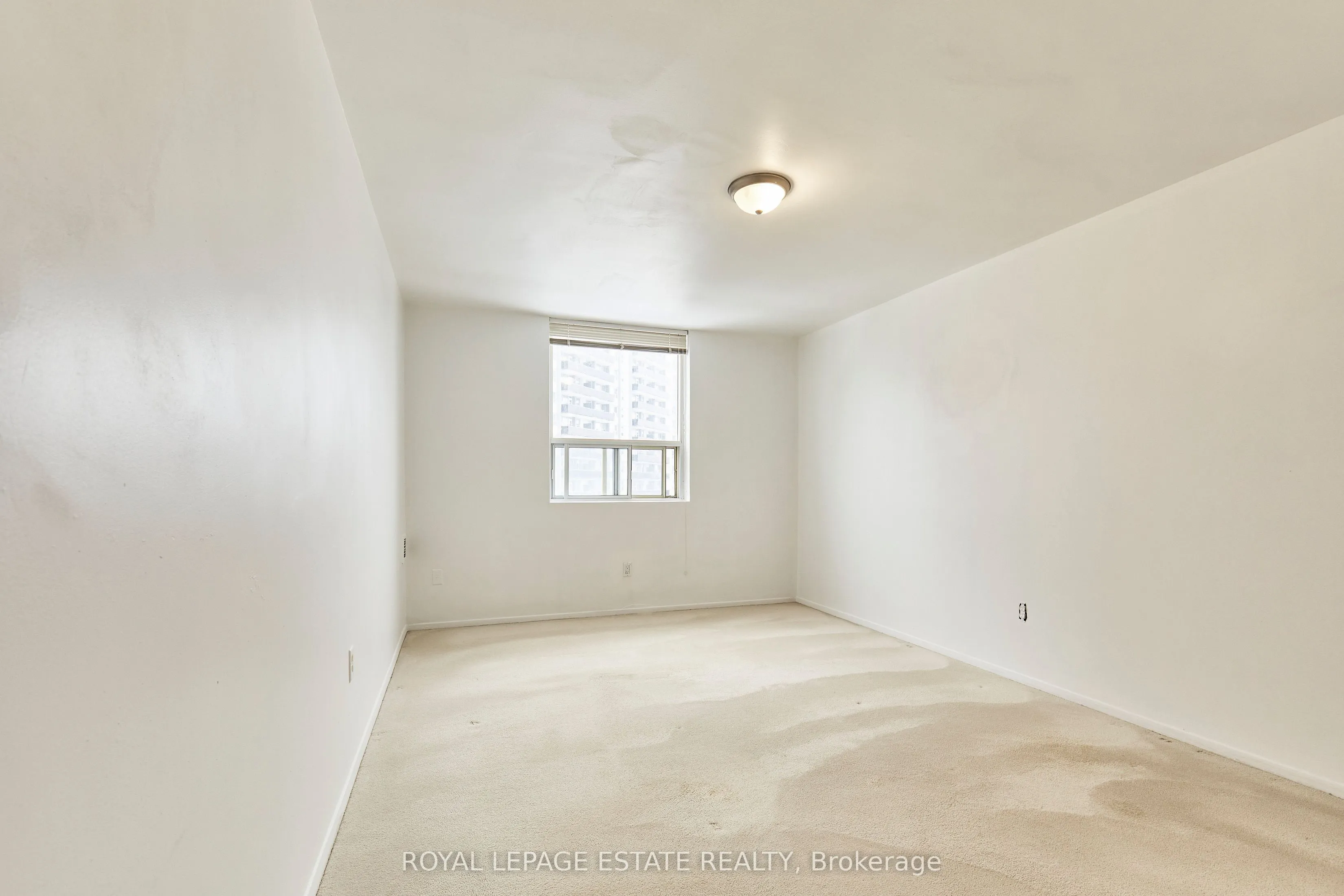 3420 Eglinton Avenue E, #704