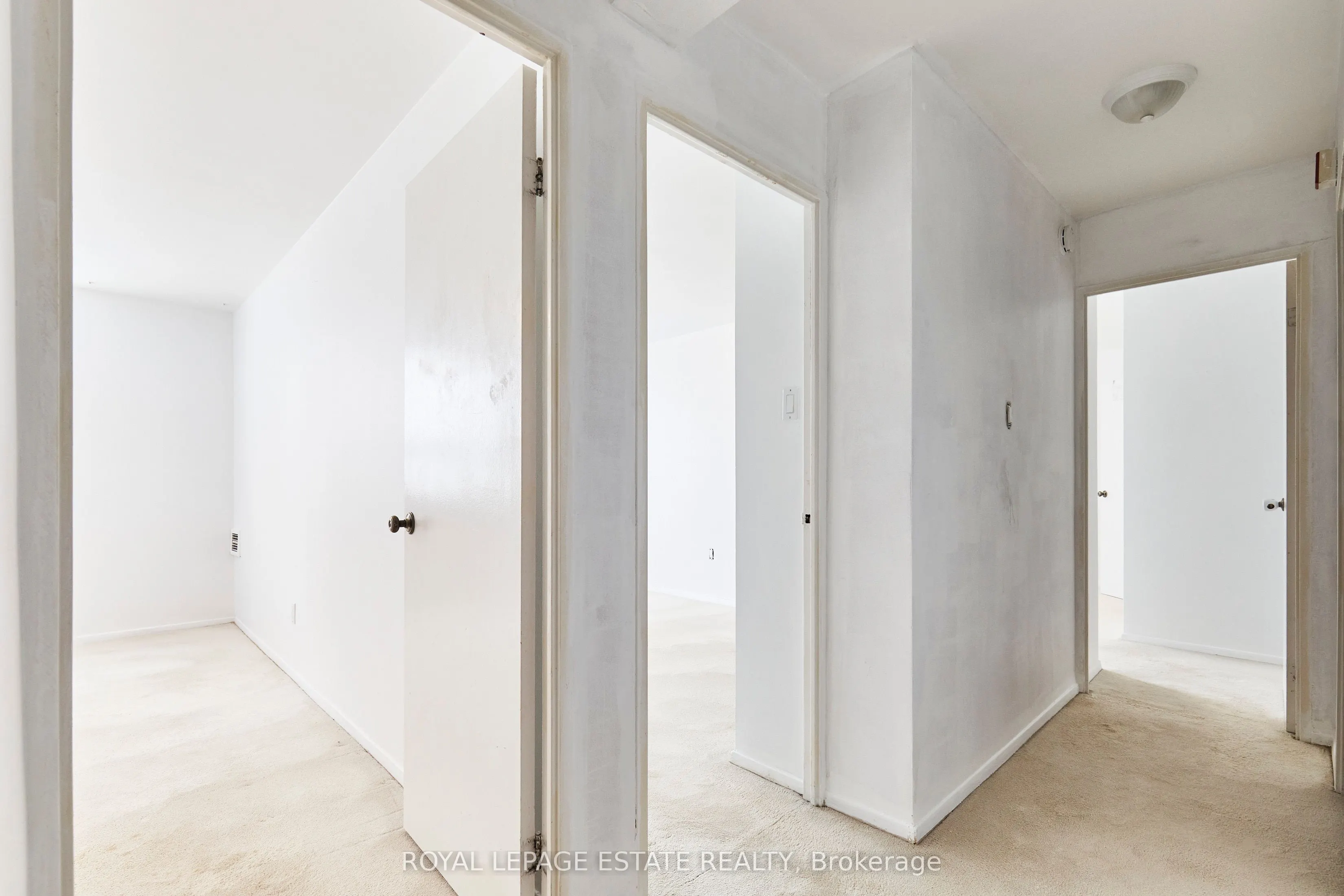 3420 Eglinton Avenue E, #704