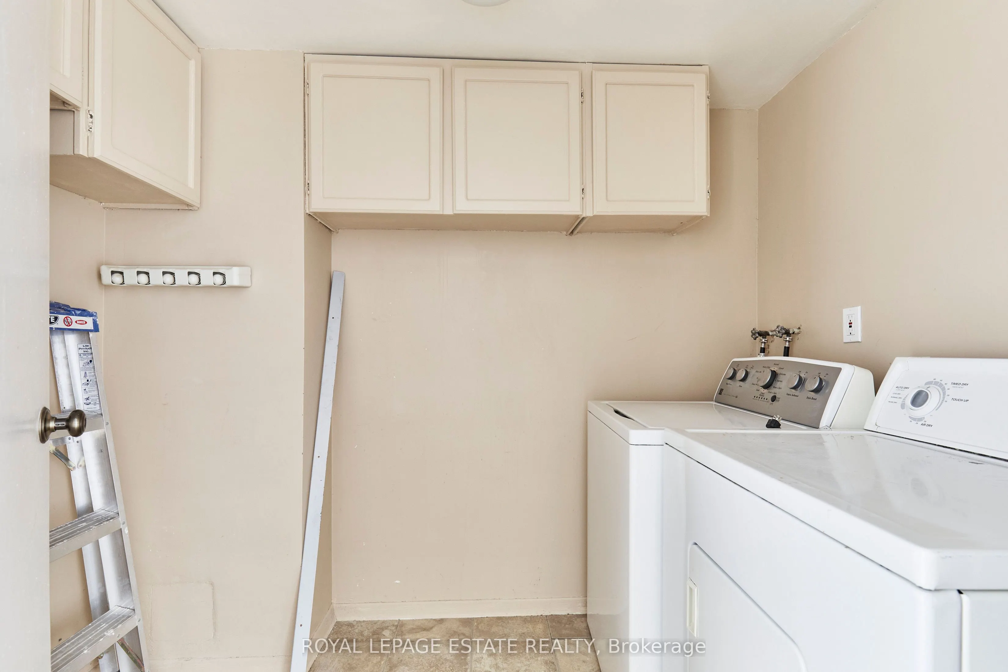3420 Eglinton Avenue E, #704