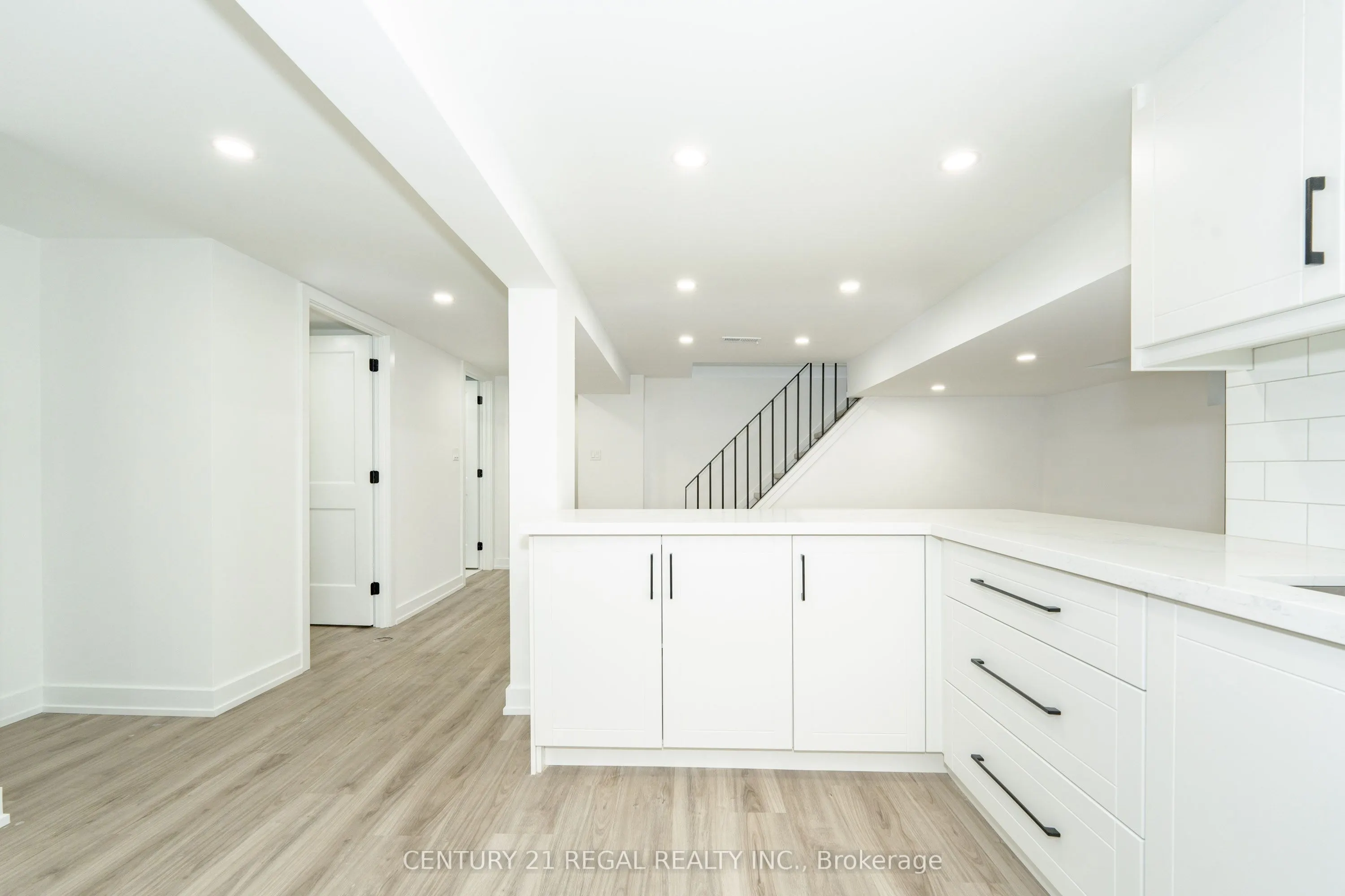 65 Mooregate Avenue