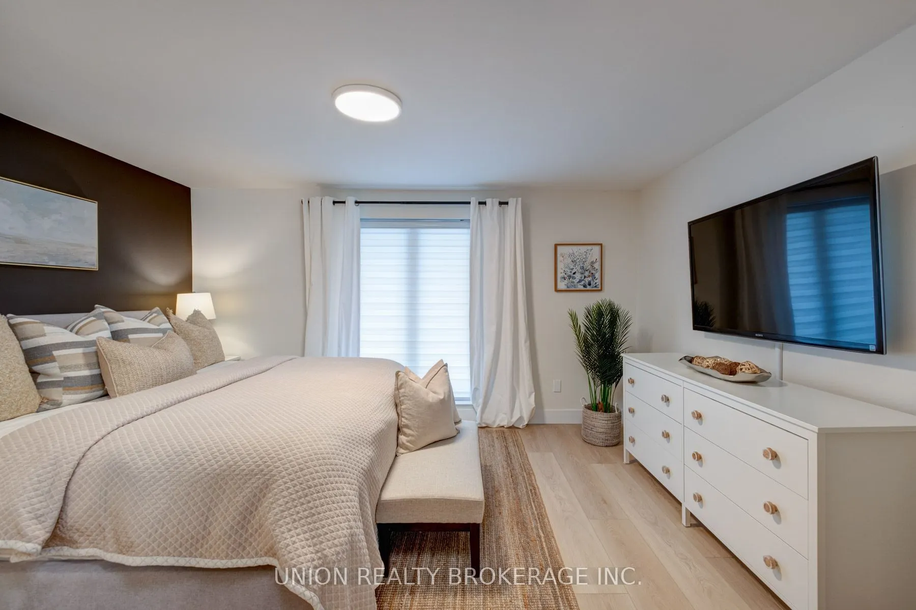 26 Livingston Road, #102