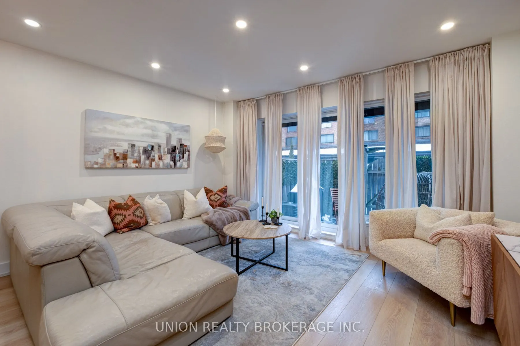 26 Livingston Road, #102