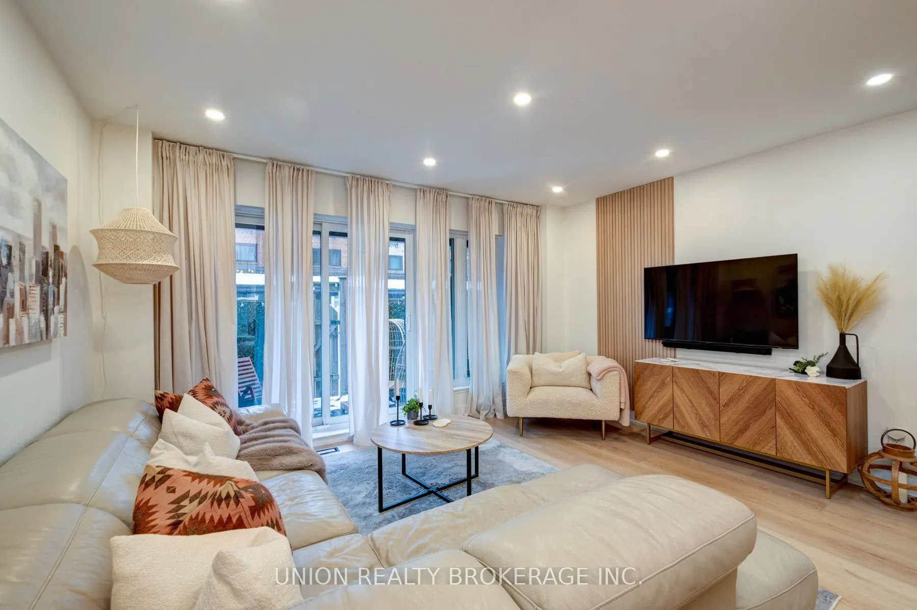 26 Livingston Road, #102
