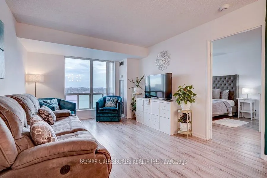 1 Lee Centre Dr #1709