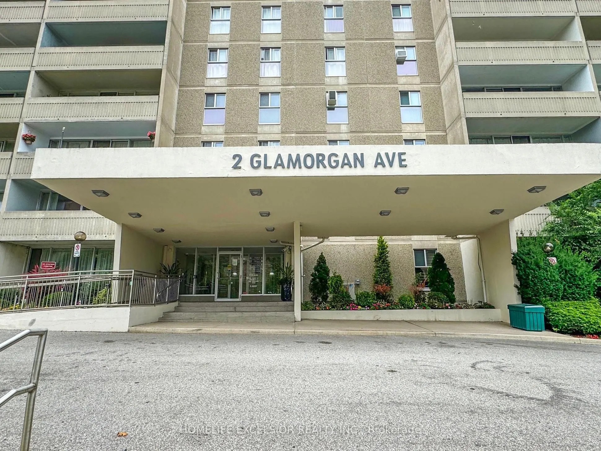 2 Glamorgan Avenue, #202