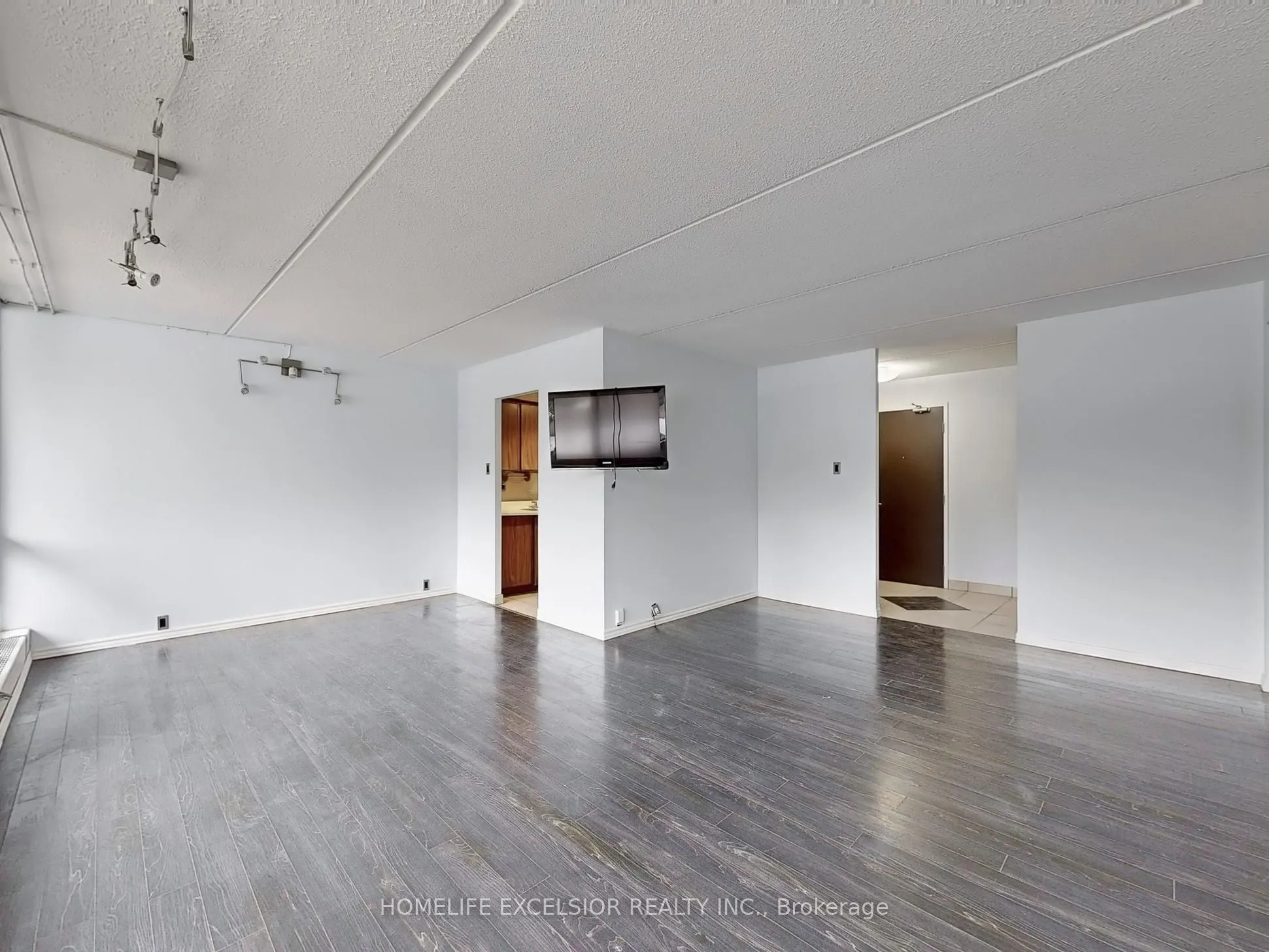 2 Glamorgan Avenue, #202