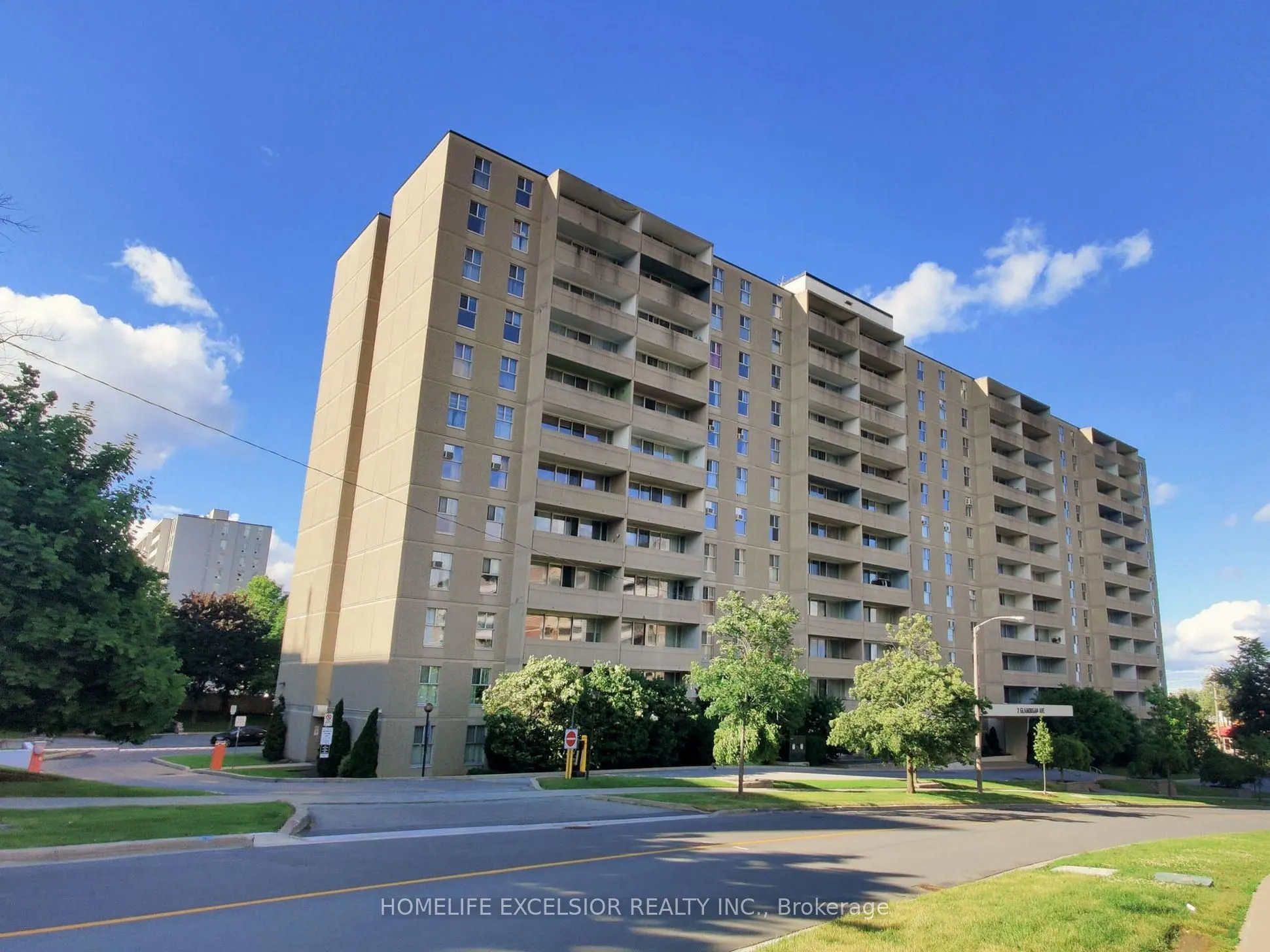 2 Glamorgan Avenue, #202