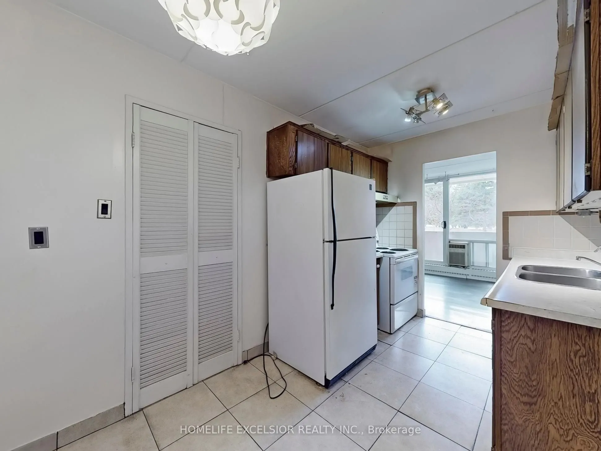 2 Glamorgan Avenue, #202