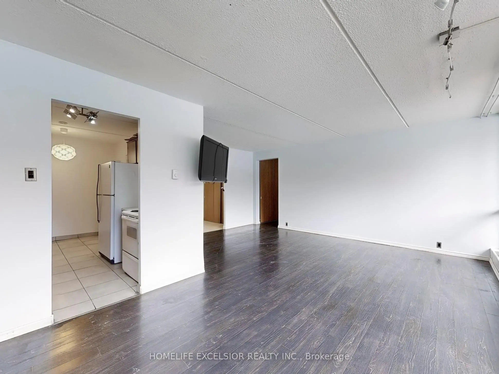 2 Glamorgan Avenue, #202