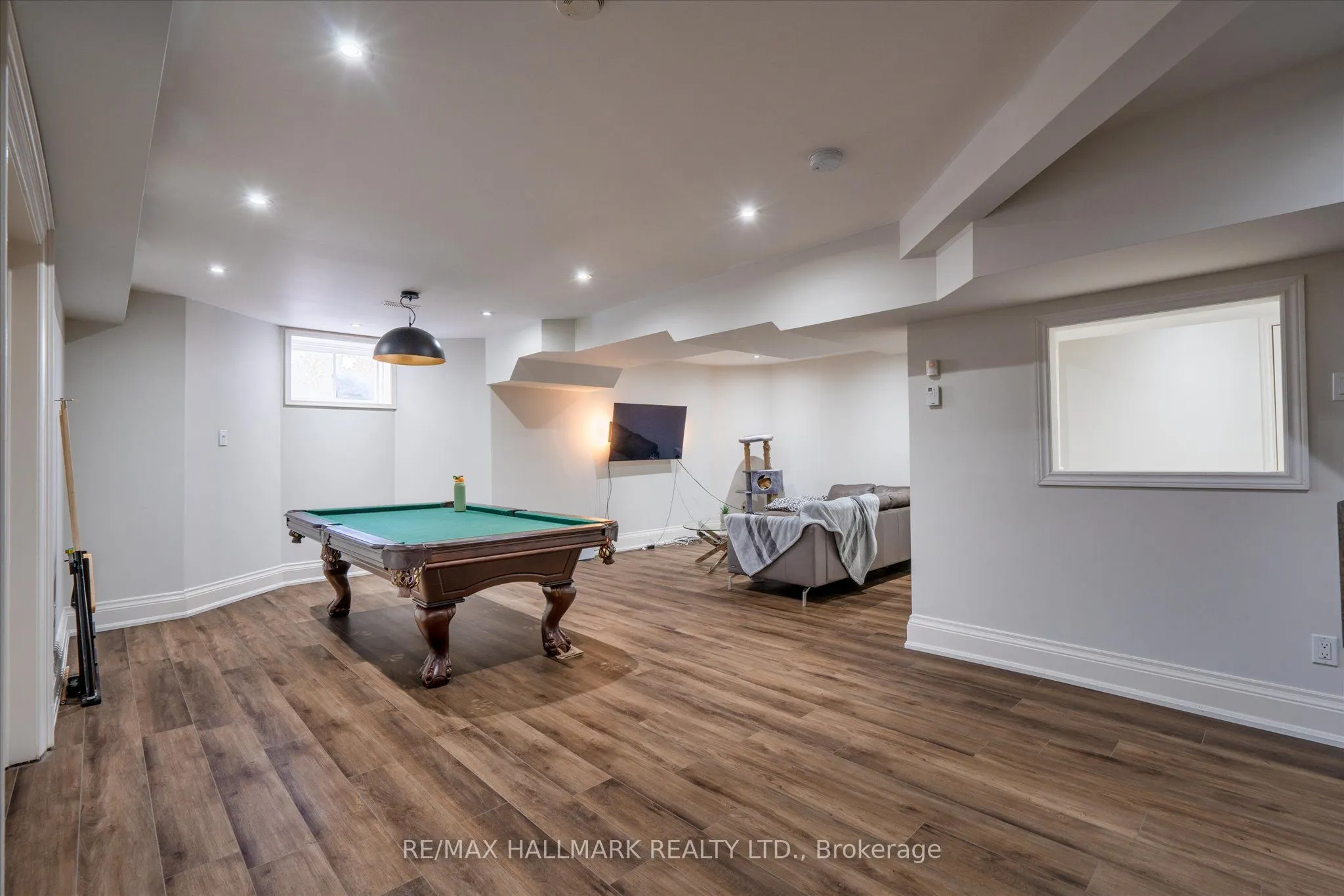 92 Hill Crescent