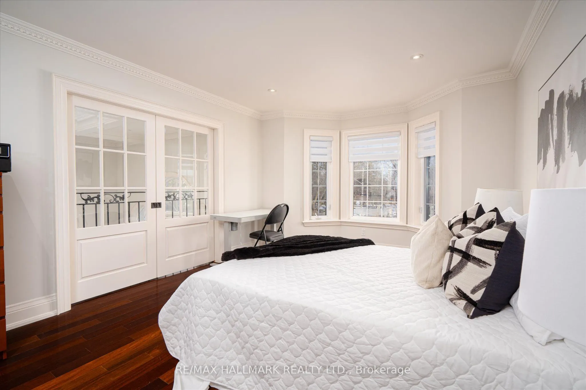 92 Hill Crescent