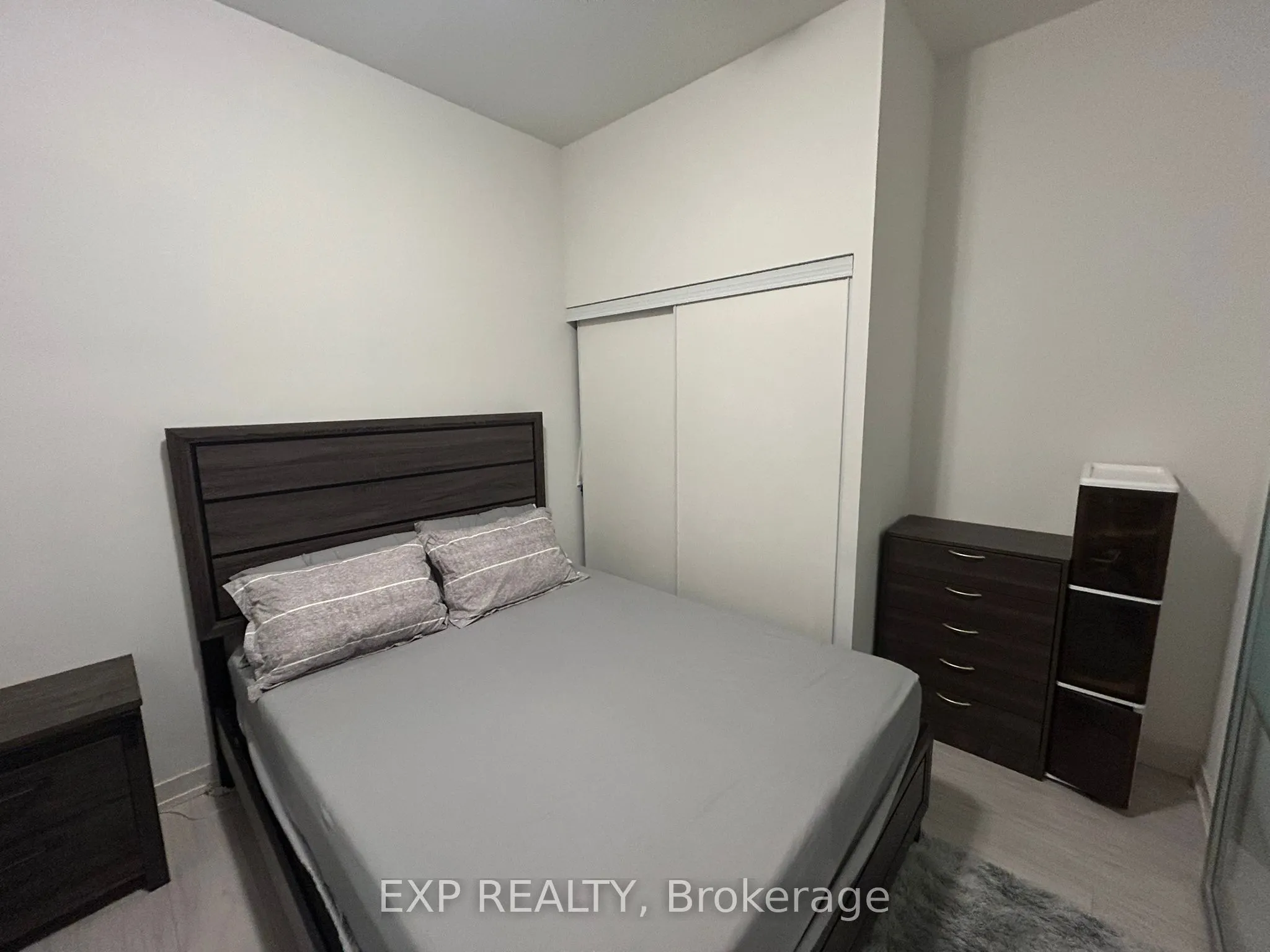 90 Glen Everest Road #111