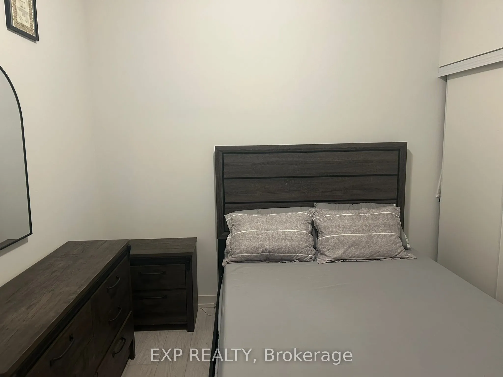 90 Glen Everest Road #111