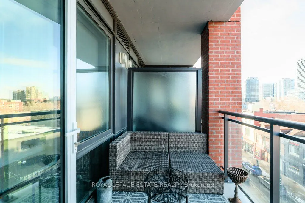 665 Queen Street E, #403