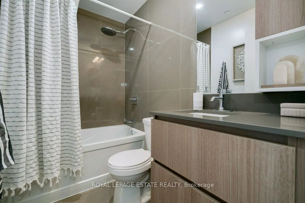 665 Queen Street E, #403