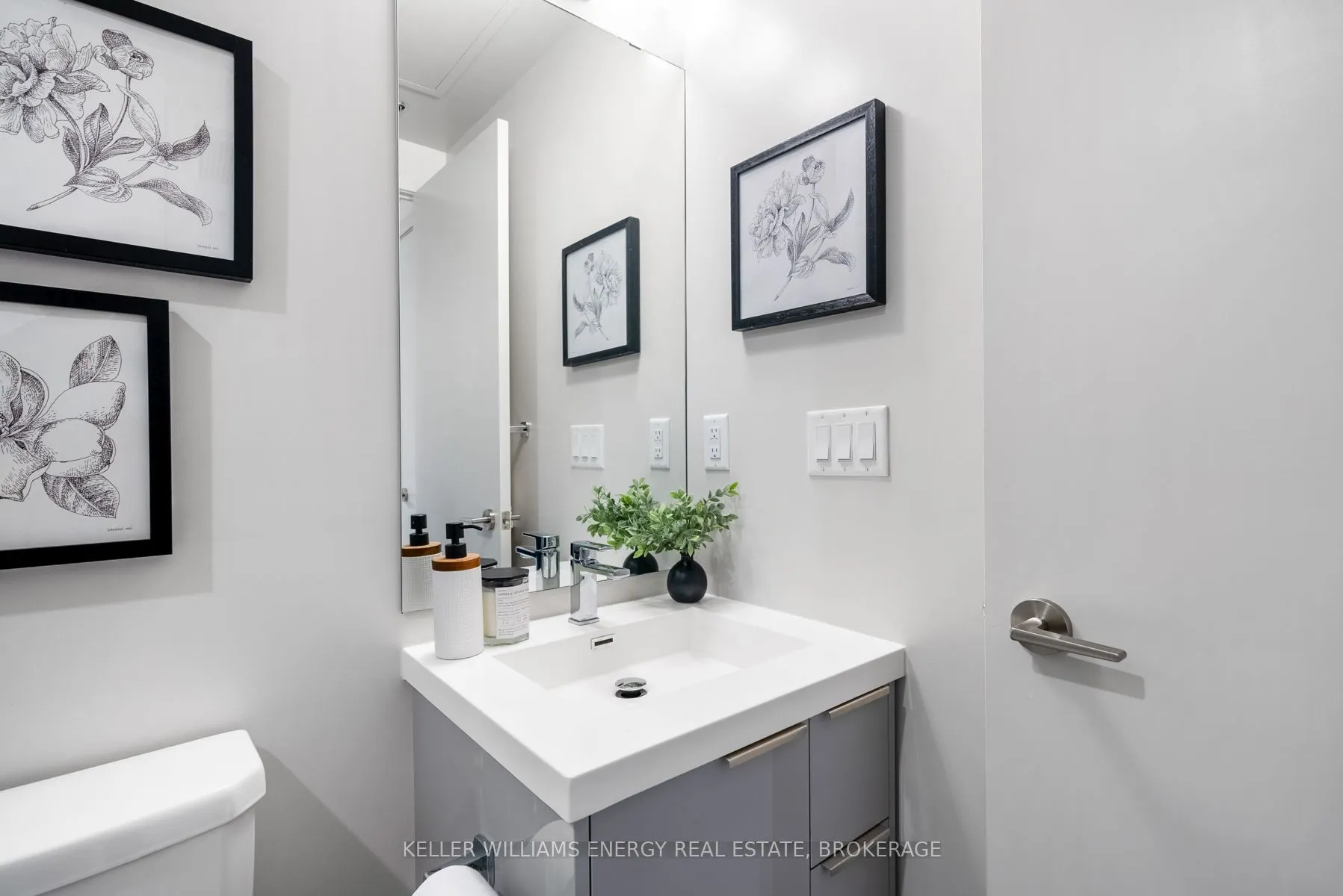 90 Glen Everest Road, #804