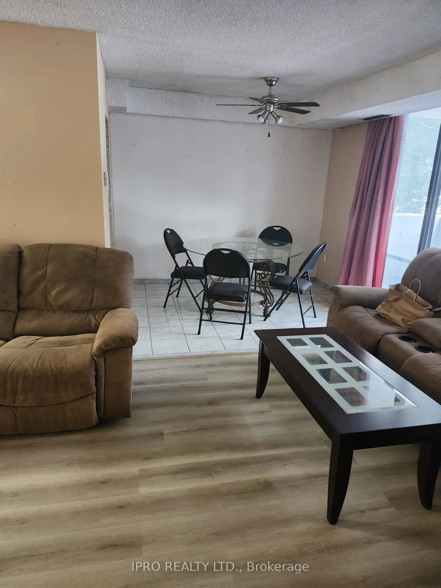 10 Stonehill Court, #209