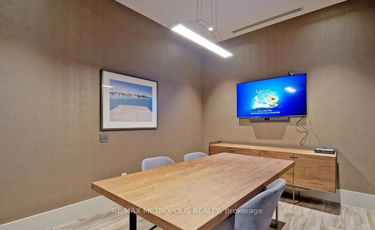 2550 Simcoe Street N, #2020