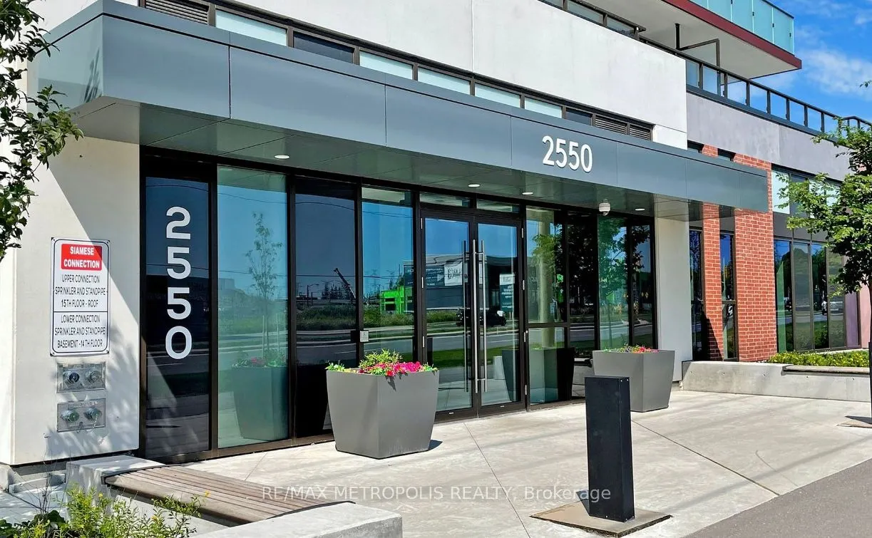 2550 Simcoe Street N, #2020