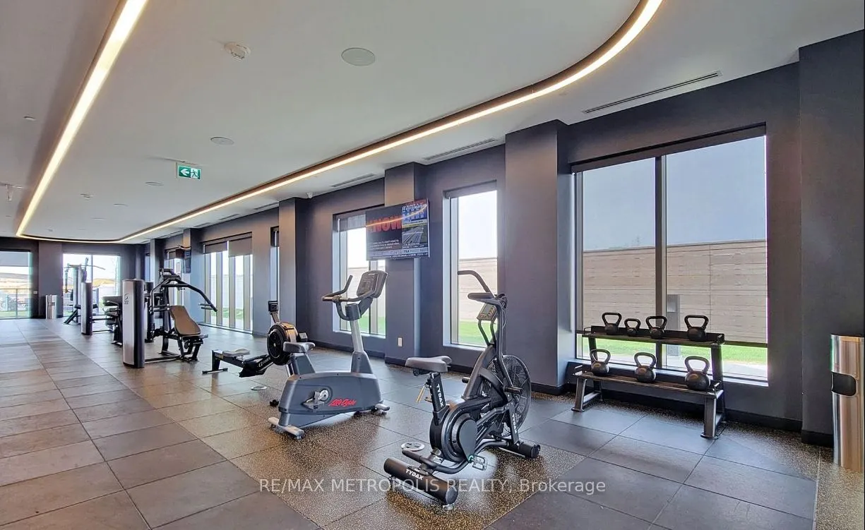 2550 Simcoe Street N, #2020
