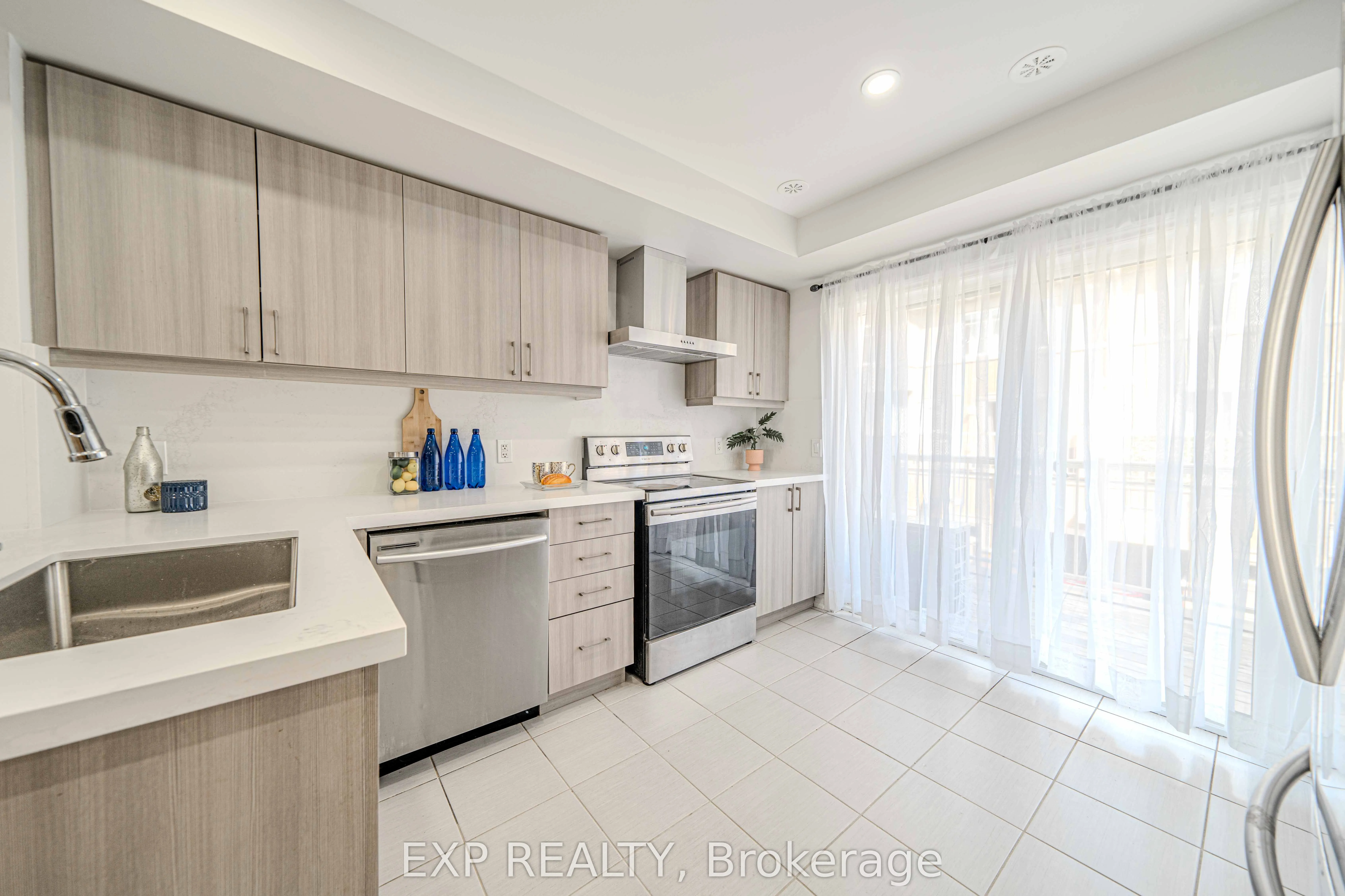 2500 Hill Rise Court, #10