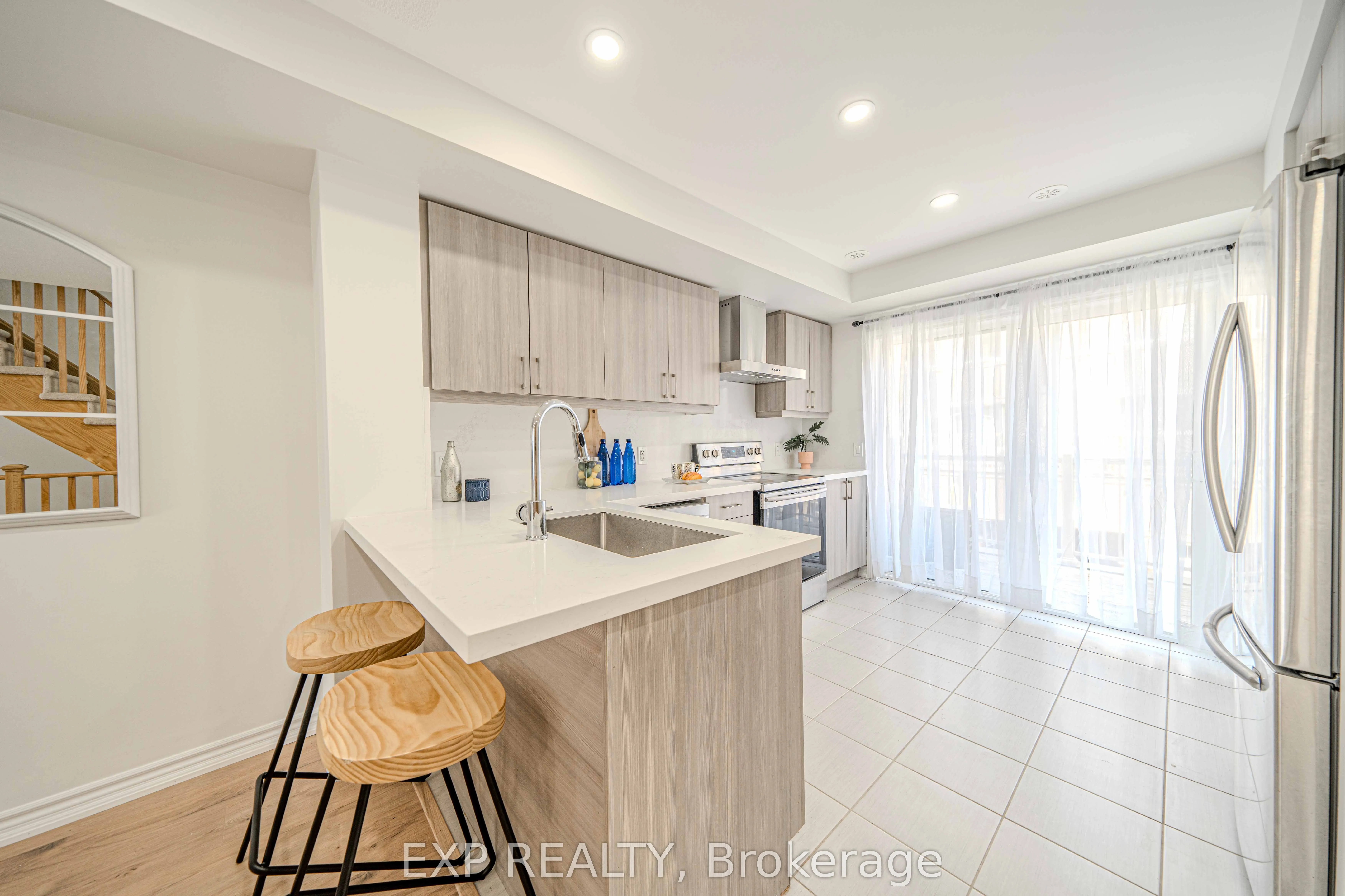 2500 Hill Rise Court, #10