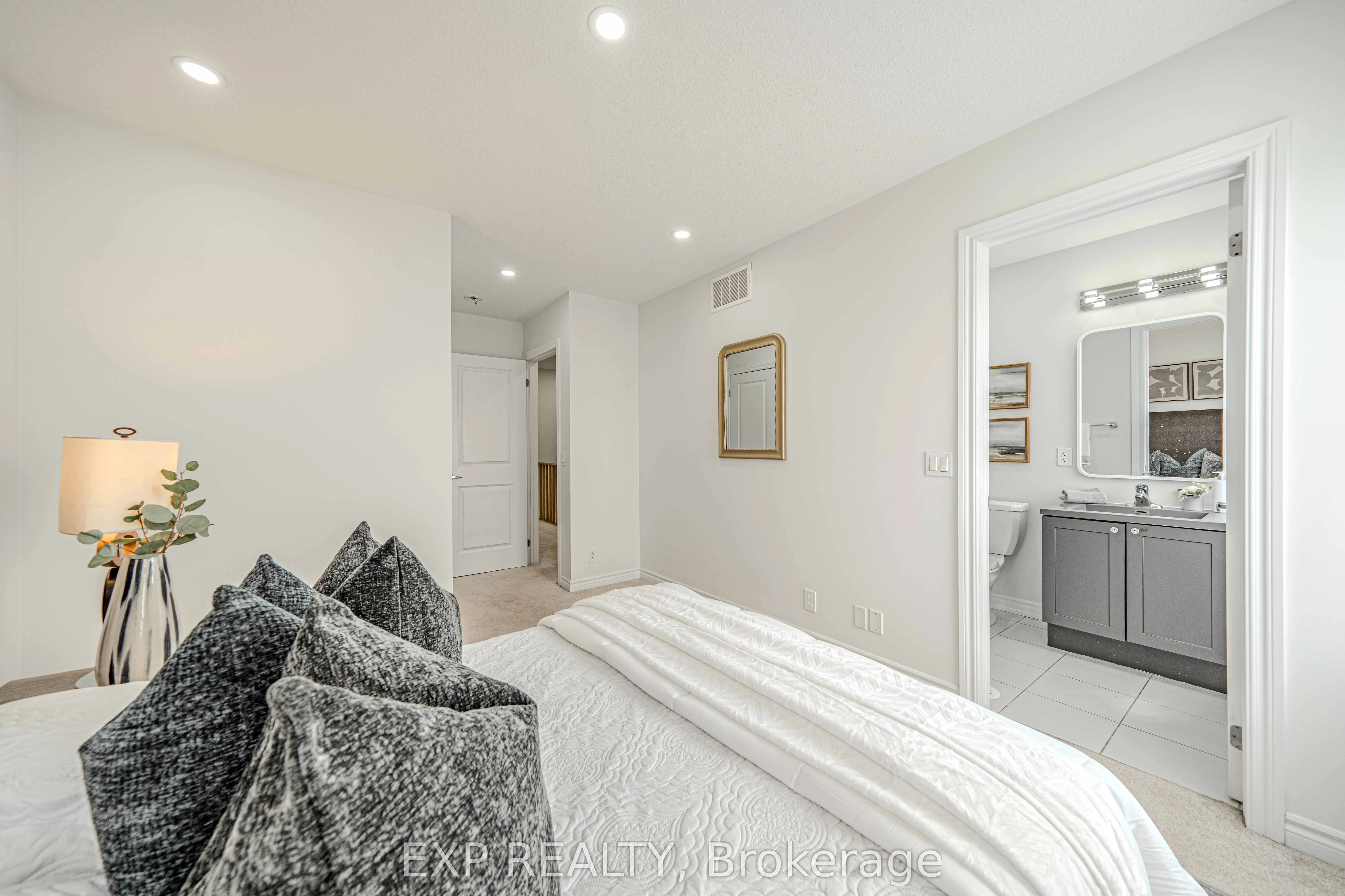 2500 Hill Rise Court, #10