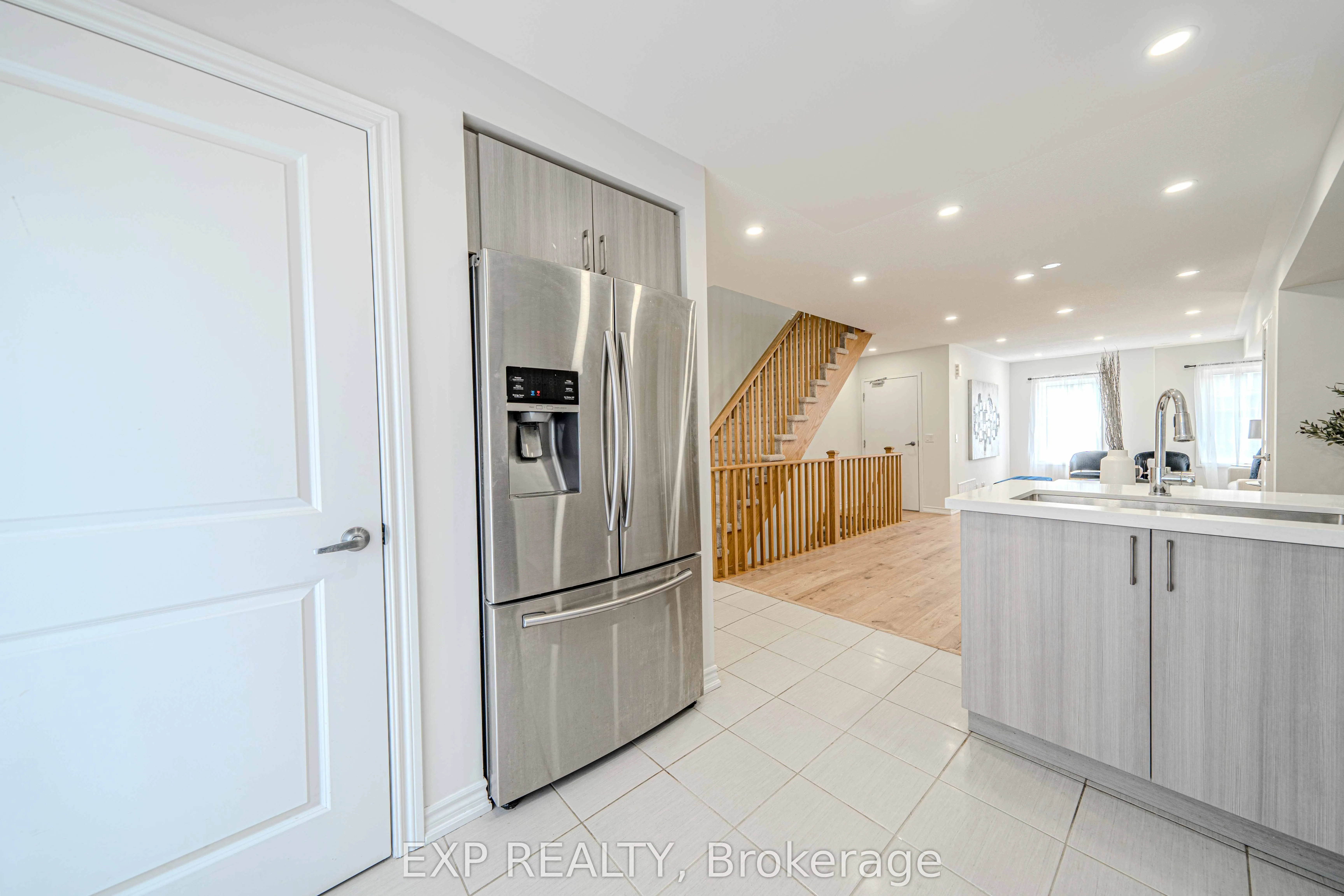 2500 Hill Rise Court, #10