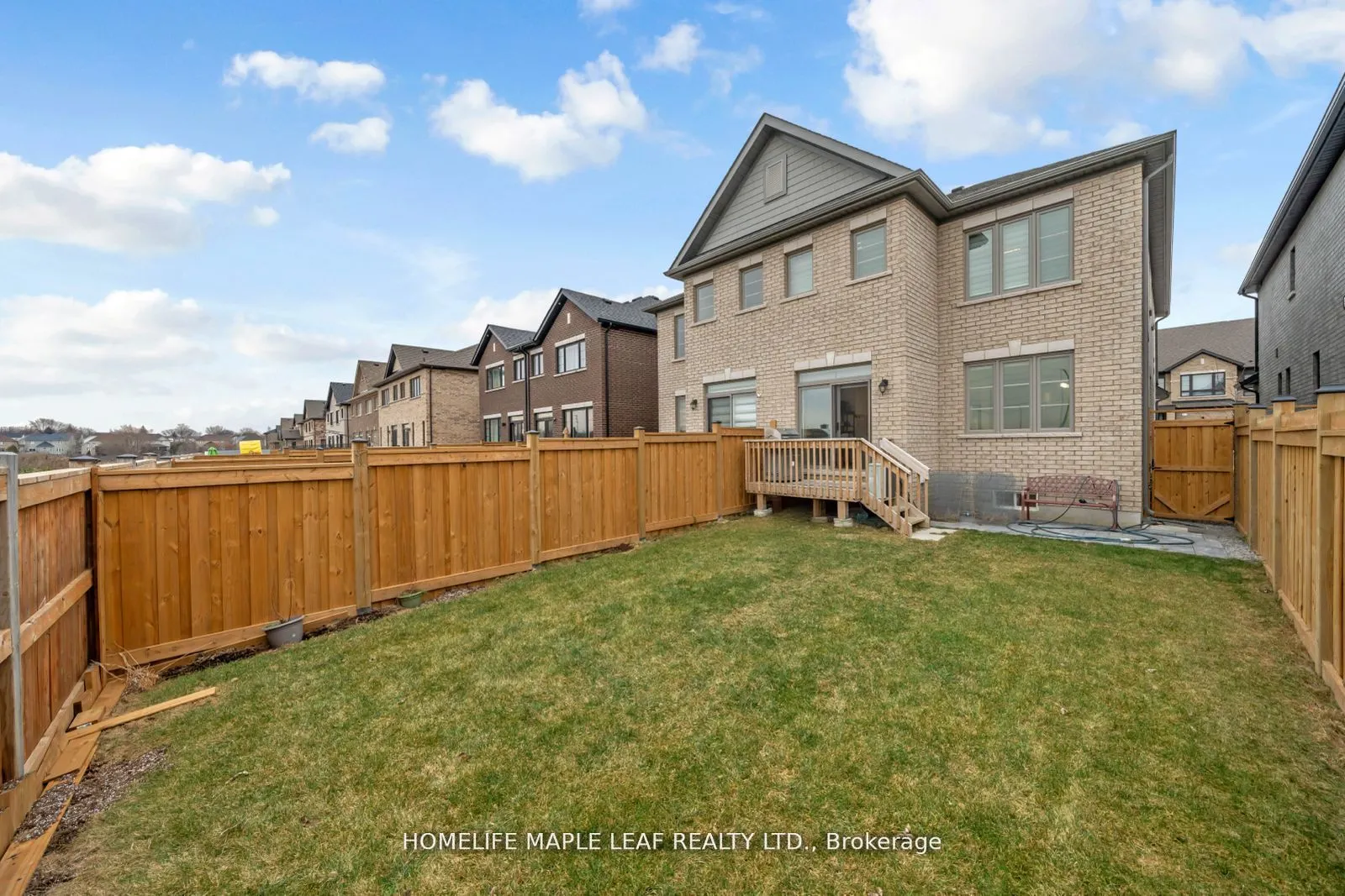 48 Peter Hogg Court
