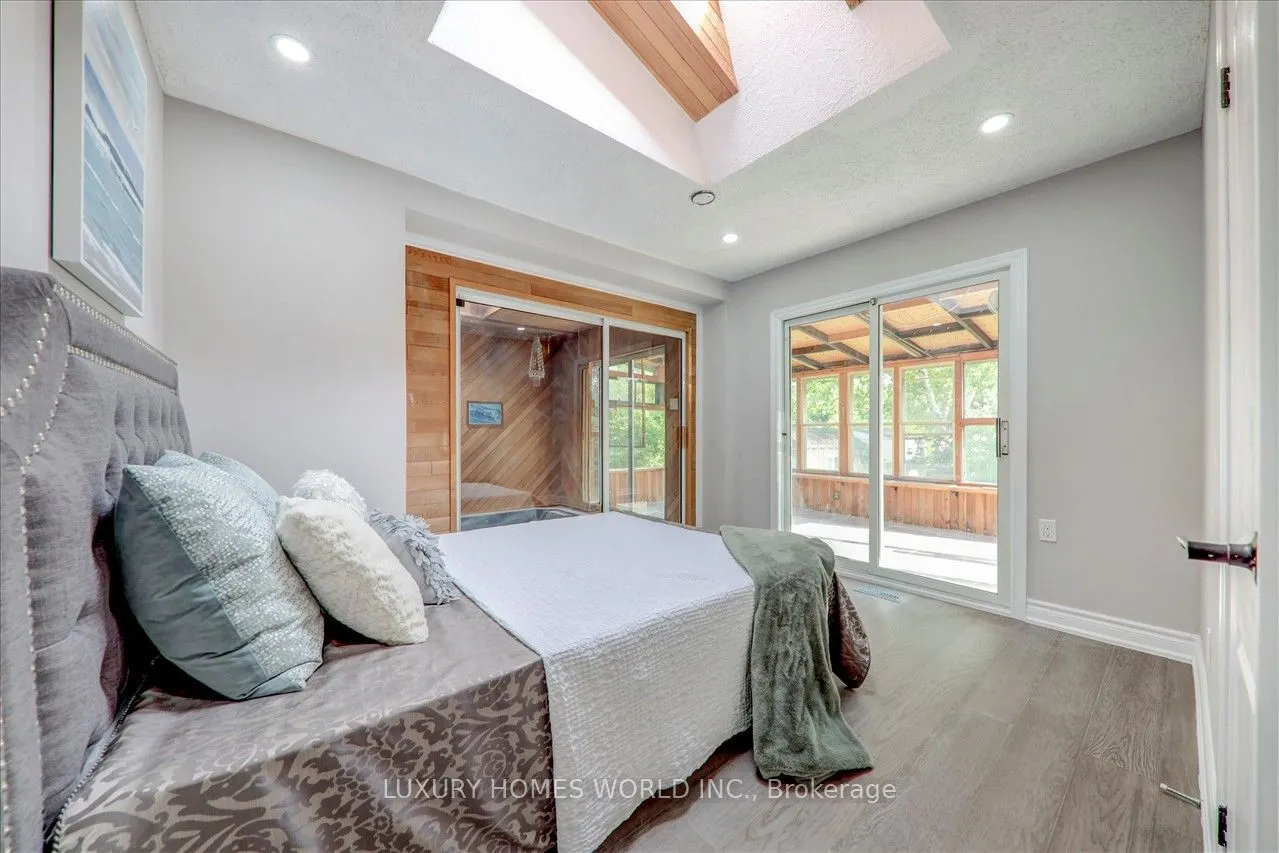 951 Essa Crescent