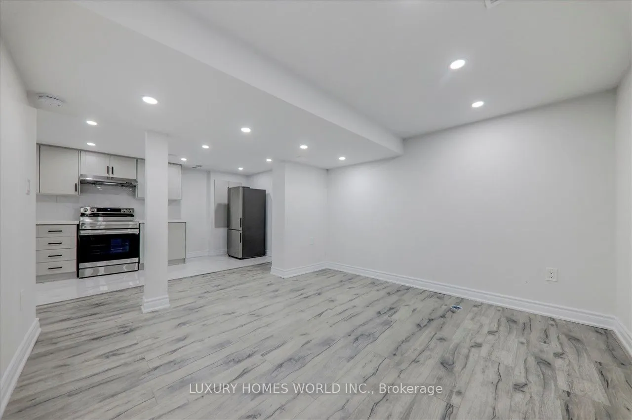 951 Essa Crescent