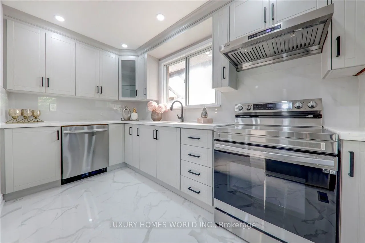 951 Essa Crescent