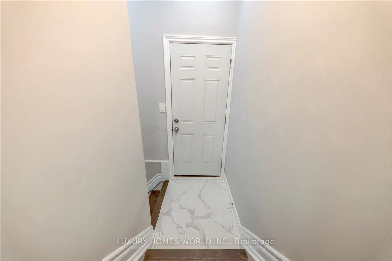 951 Essa Crescent