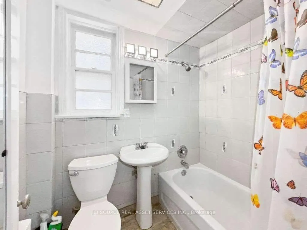 116 Eastwood Road, #1
