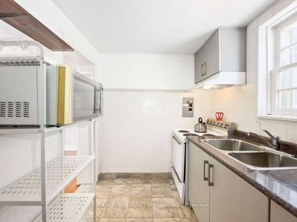 116 Eastwood Road, #1
