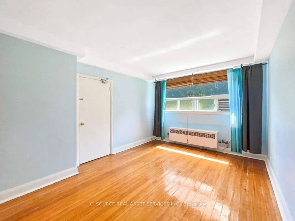 116 Eastwood Road, #1