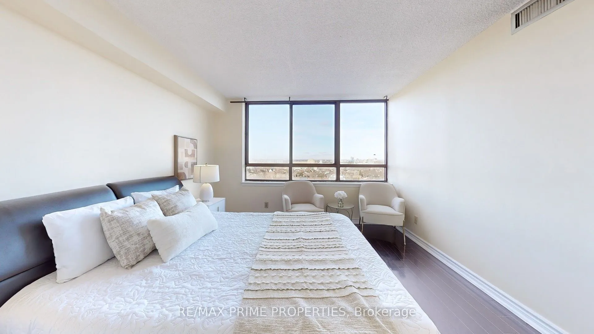 55 Bamburgh Circle, #1112