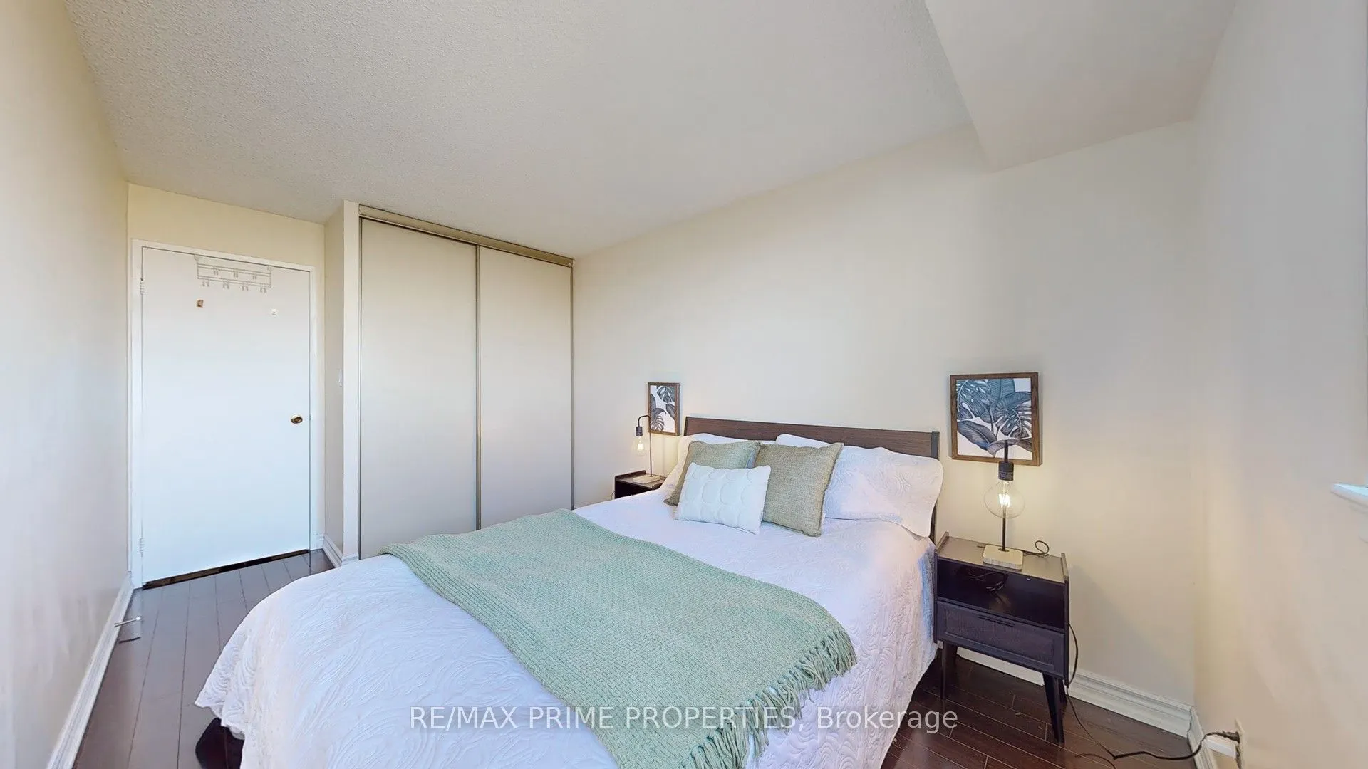 55 Bamburgh Circle, #1112