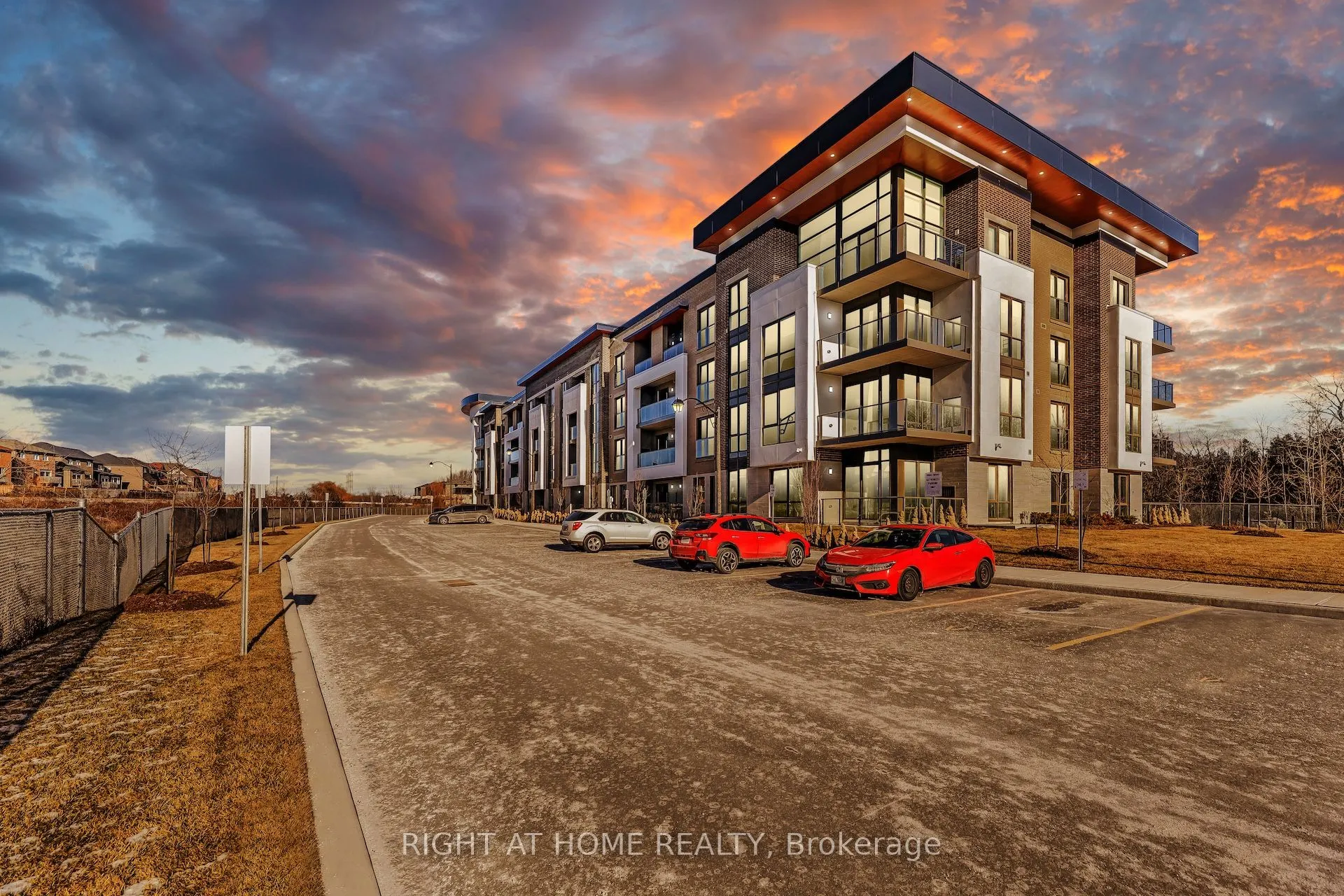 385 Arctic Red Drive, #218