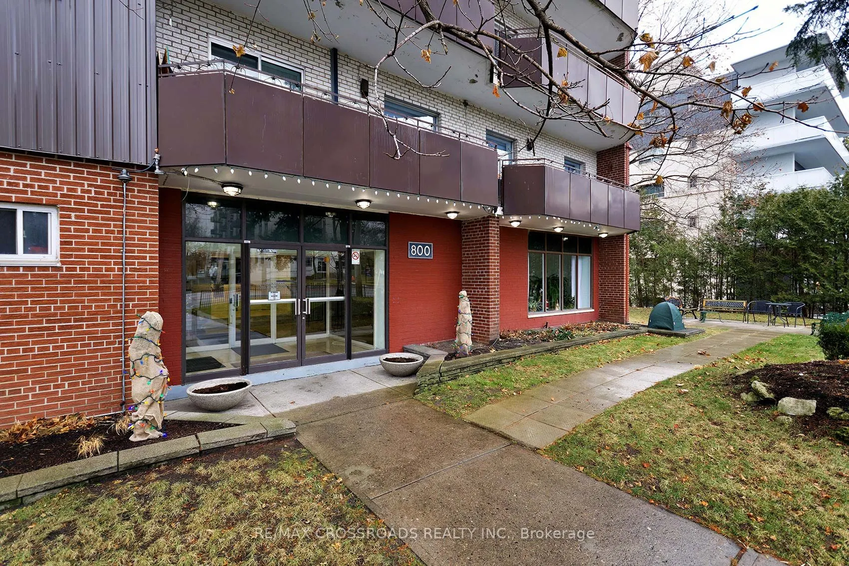 800 Kennedy Road, #306