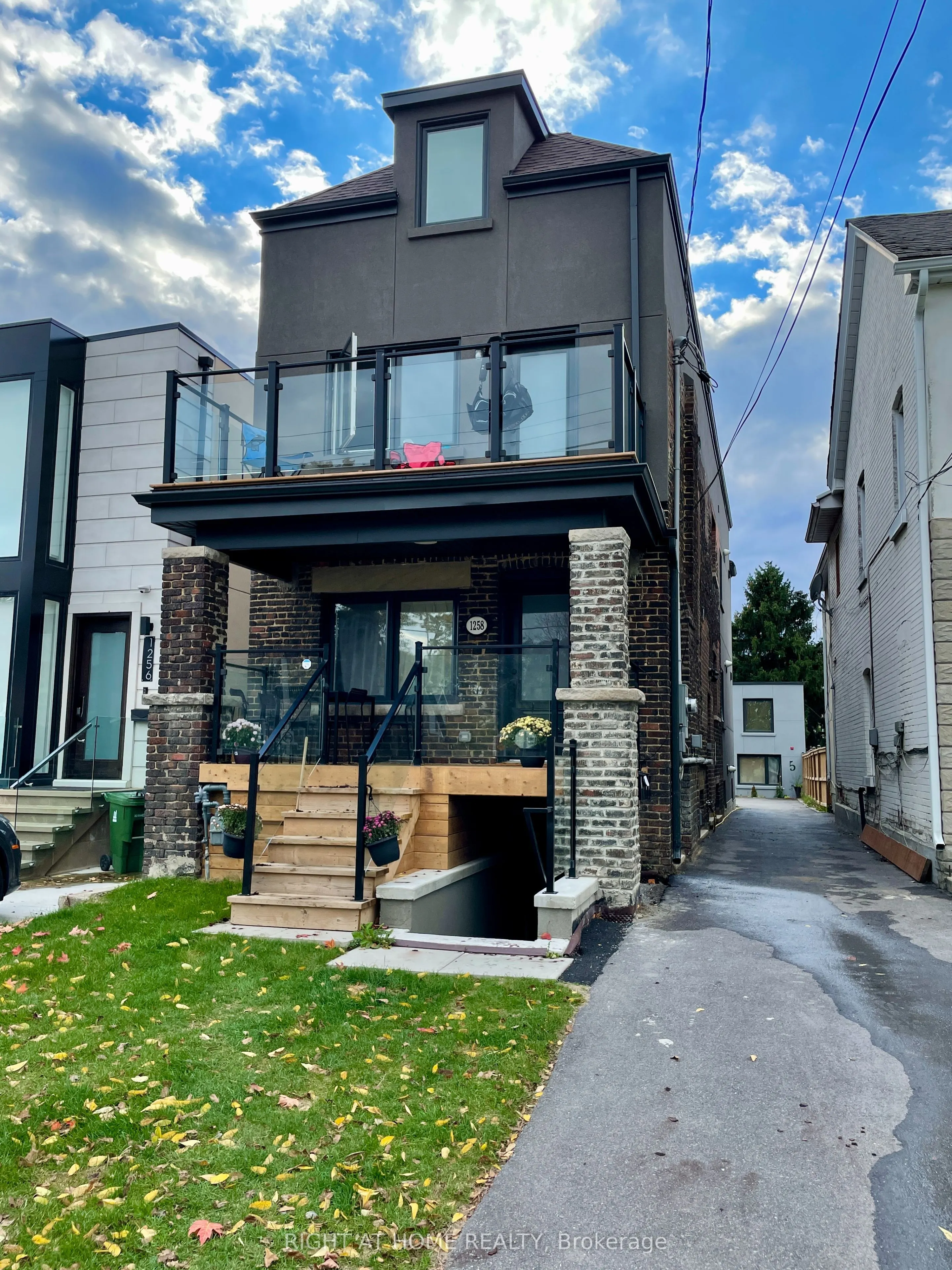 1258 Broadview Avenue, #3