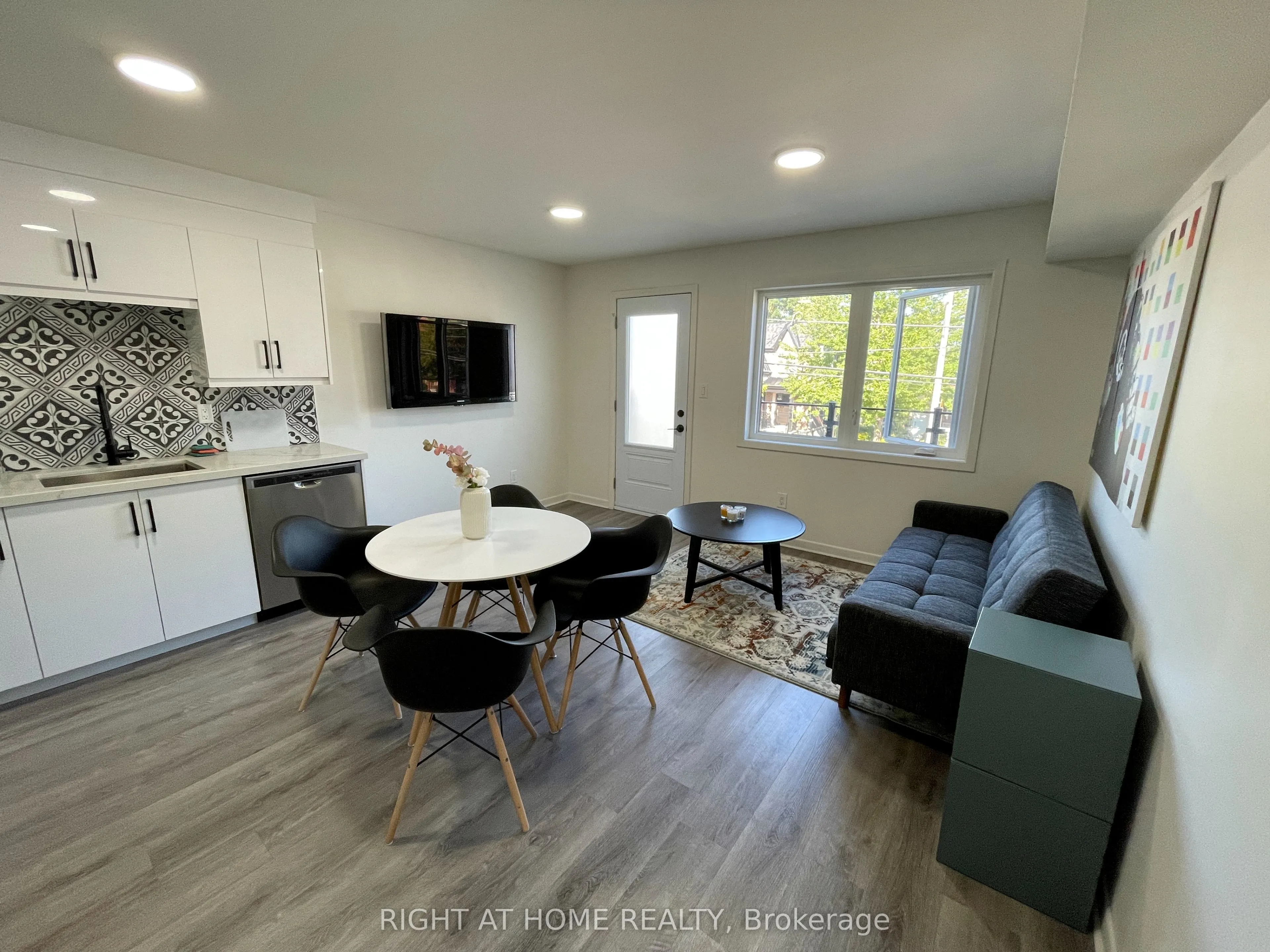 1258 Broadview Avenue, #3