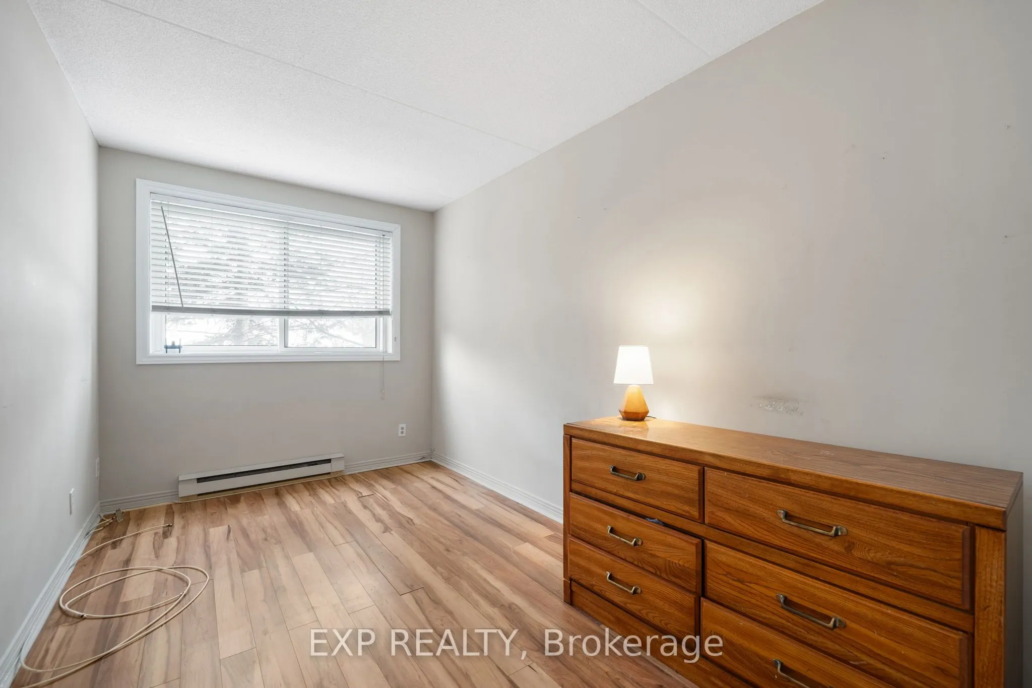 144 Queen Street, #302