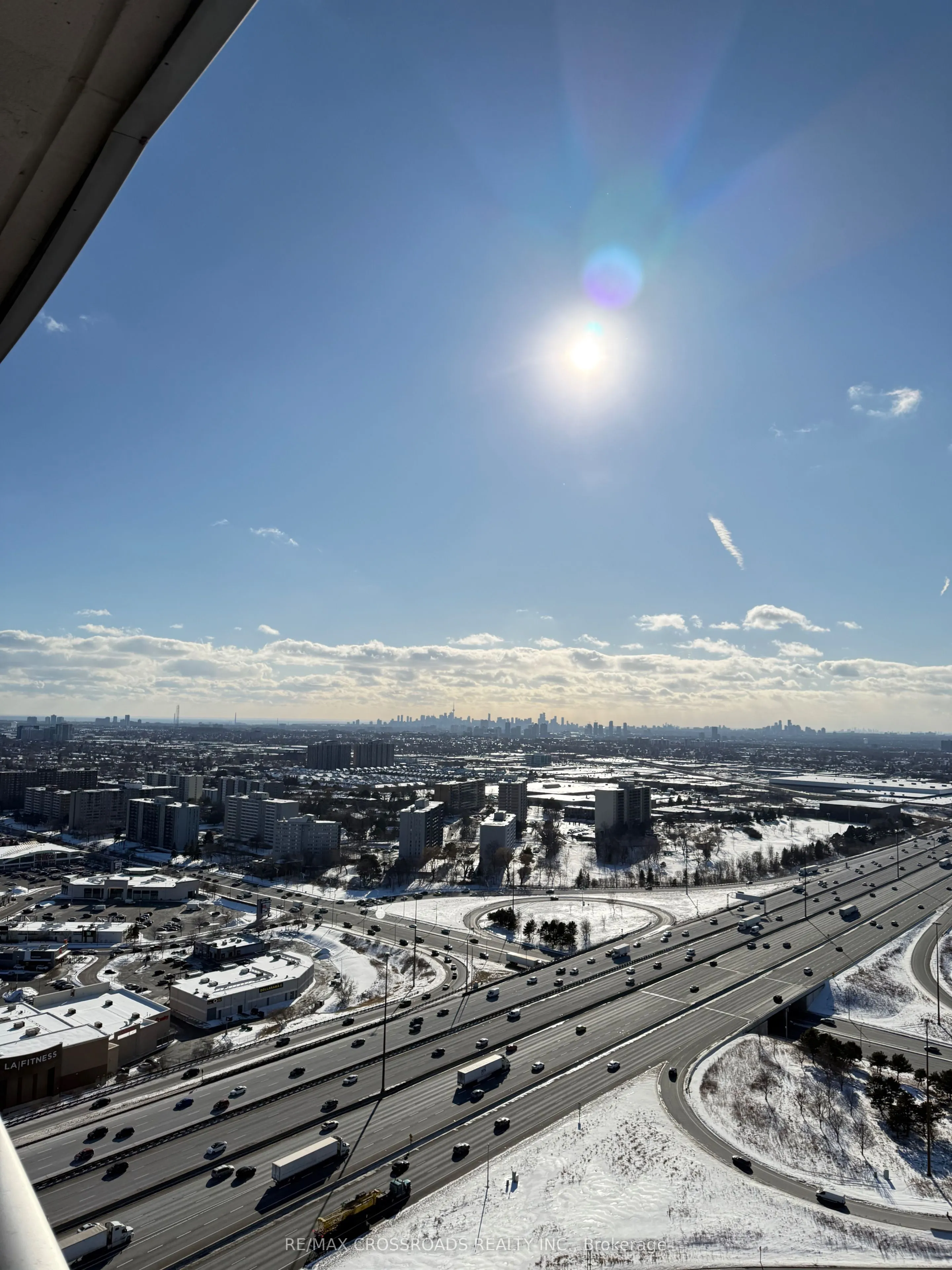 125 Village Green Square, #3908
