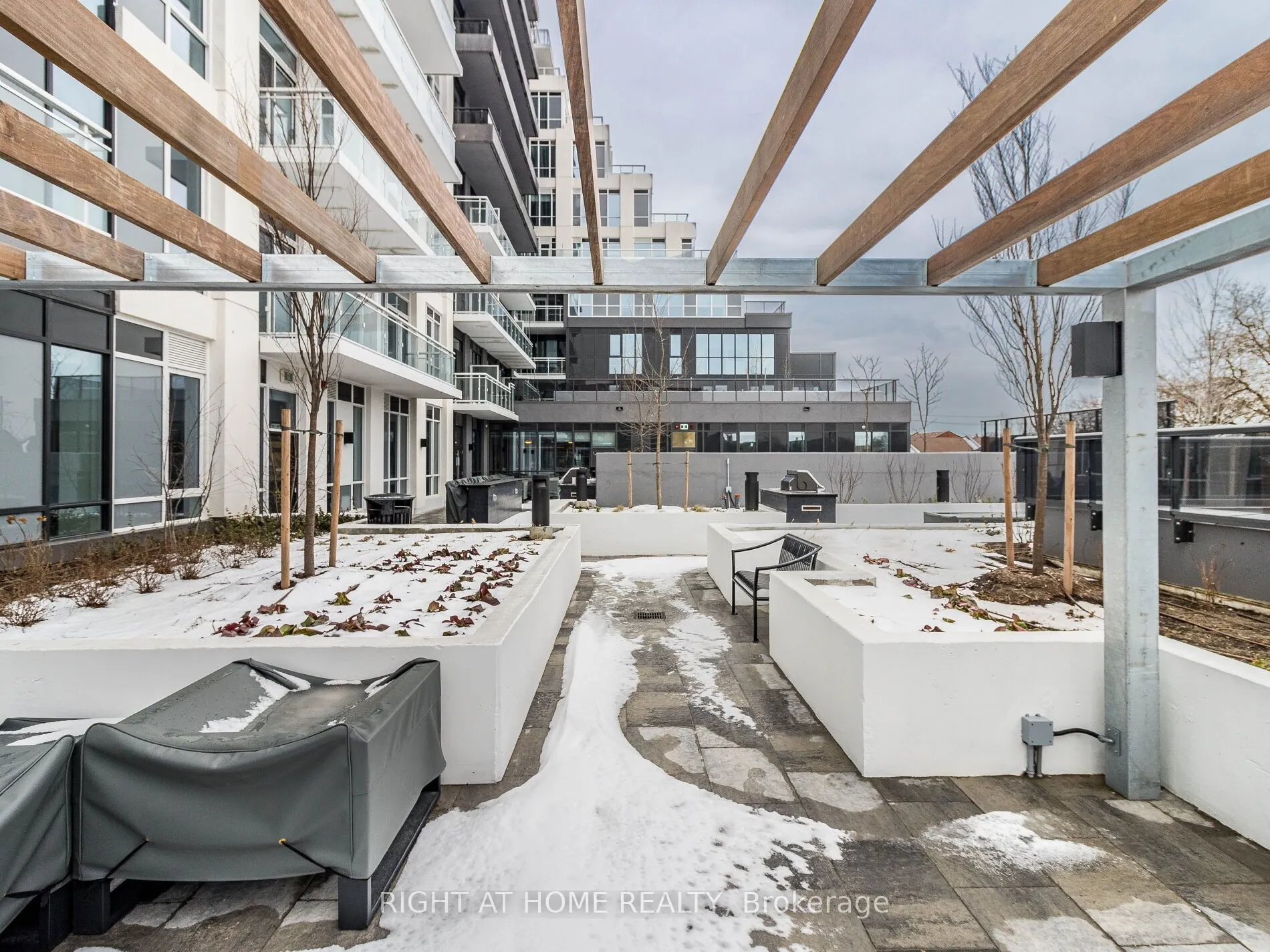 286 Main Street, #314