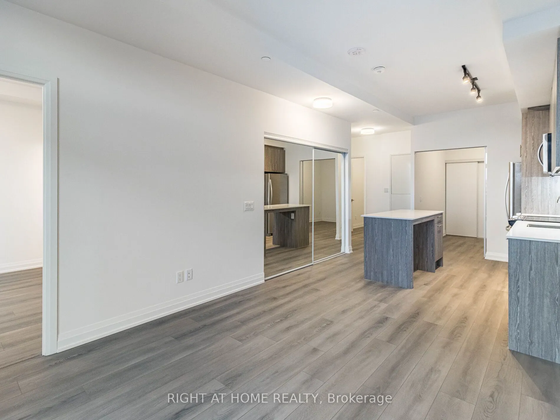 286 Main Street, #314