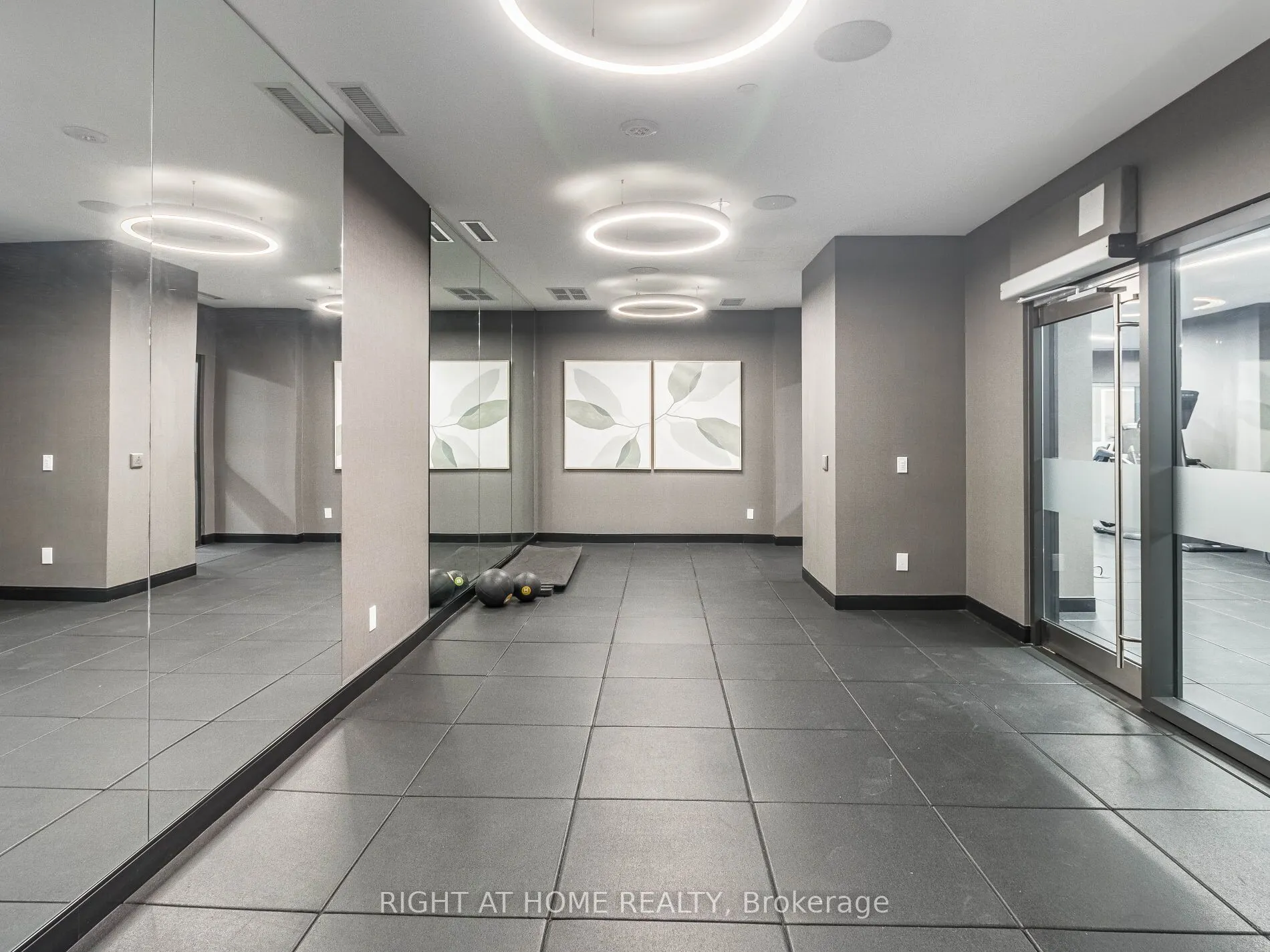 286 Main Street, #314