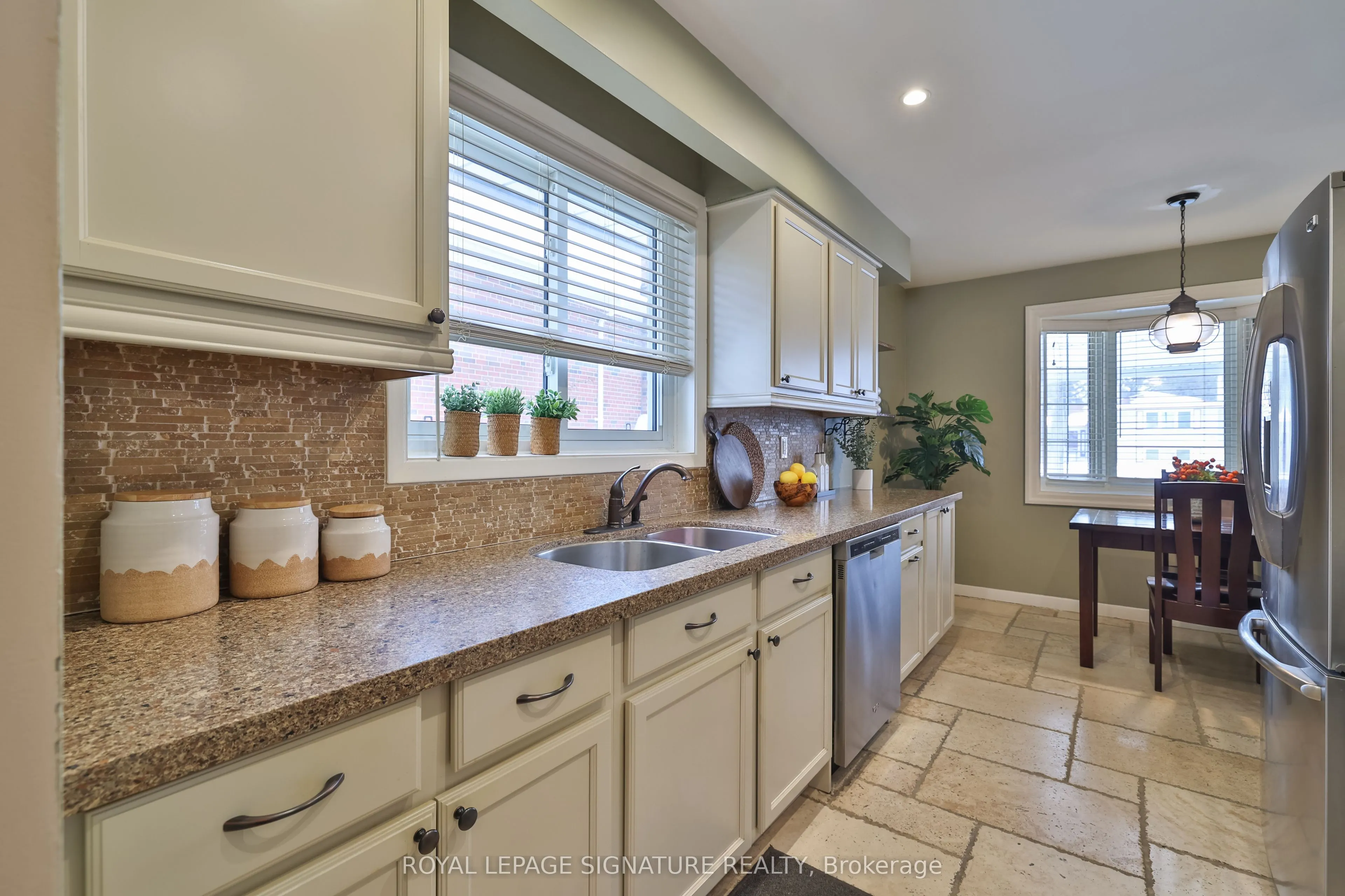 21 Griselda Crescent