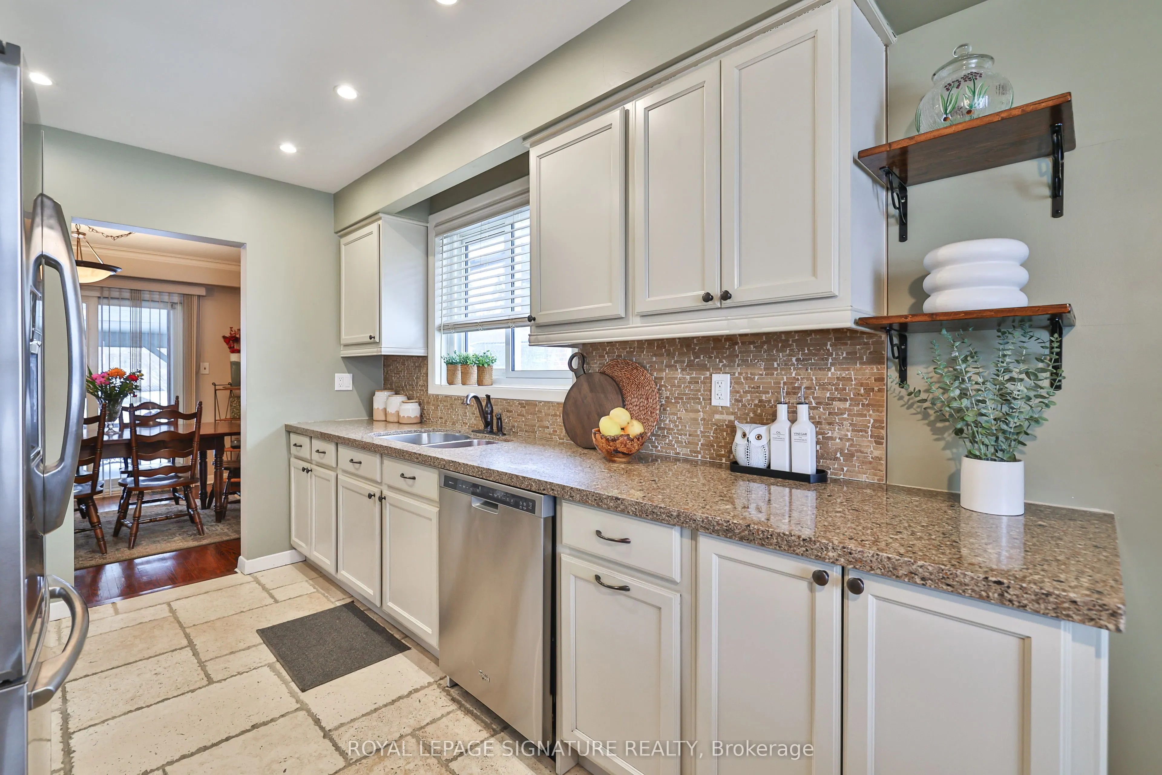 21 Griselda Crescent